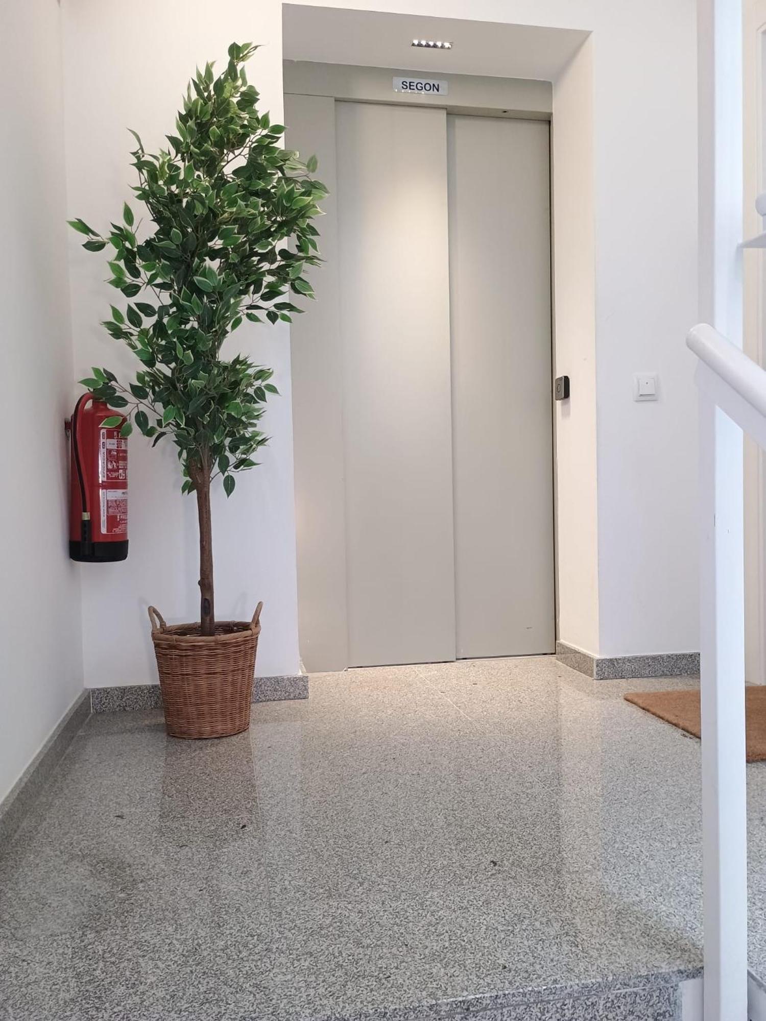 Centric Apartment Camp Nou Оспиталет-де-Льобрегат Экстерьер фото